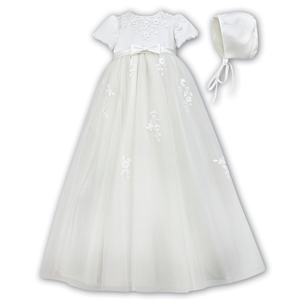 Sarah Louise Christening Gown & Bonnet – 001054